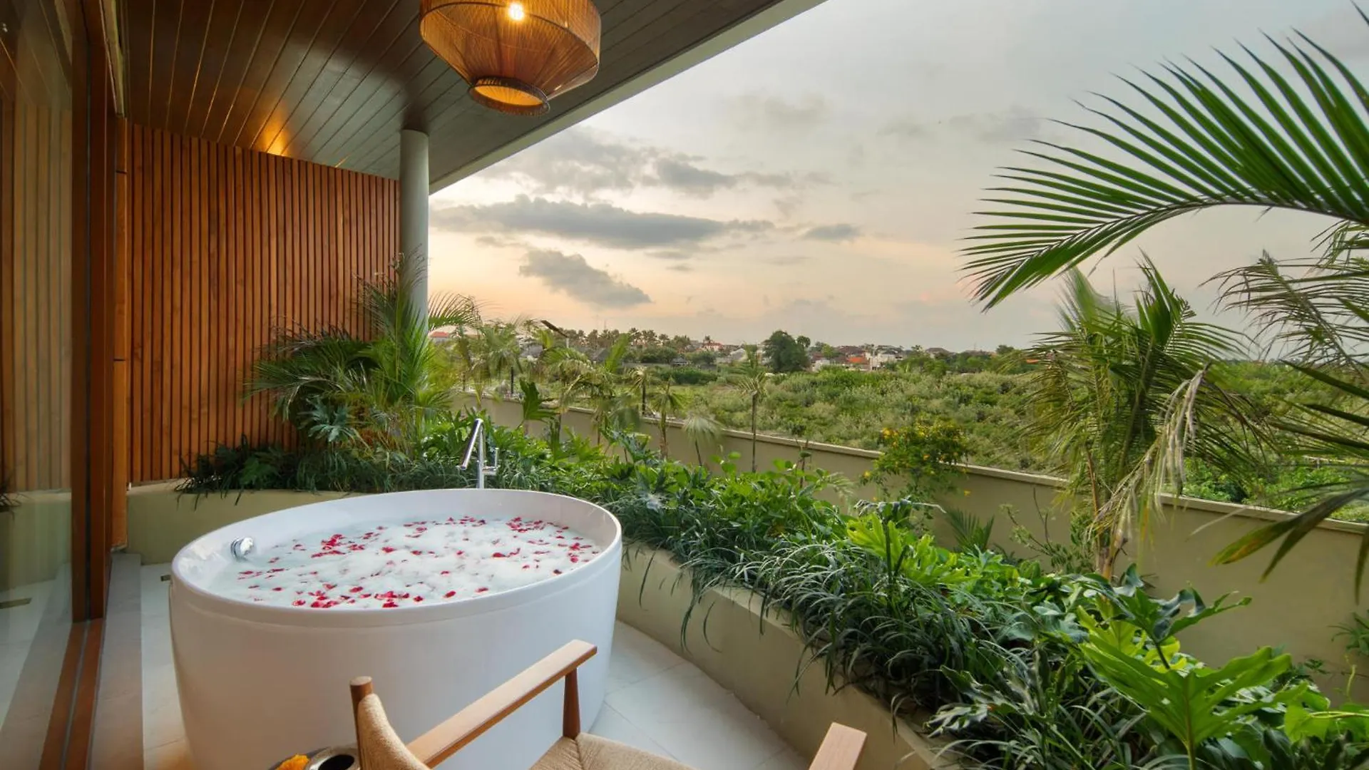 Sini Vie Luxury Resort & Spa Seminyak By Ini Vie Hospitality (Adults Only)  Seminyak (Bali)